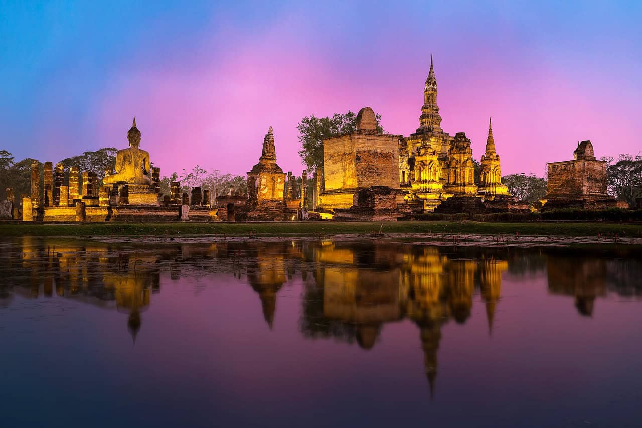 Beyond Pad Thai: Thailands Unsung Snack Heroes